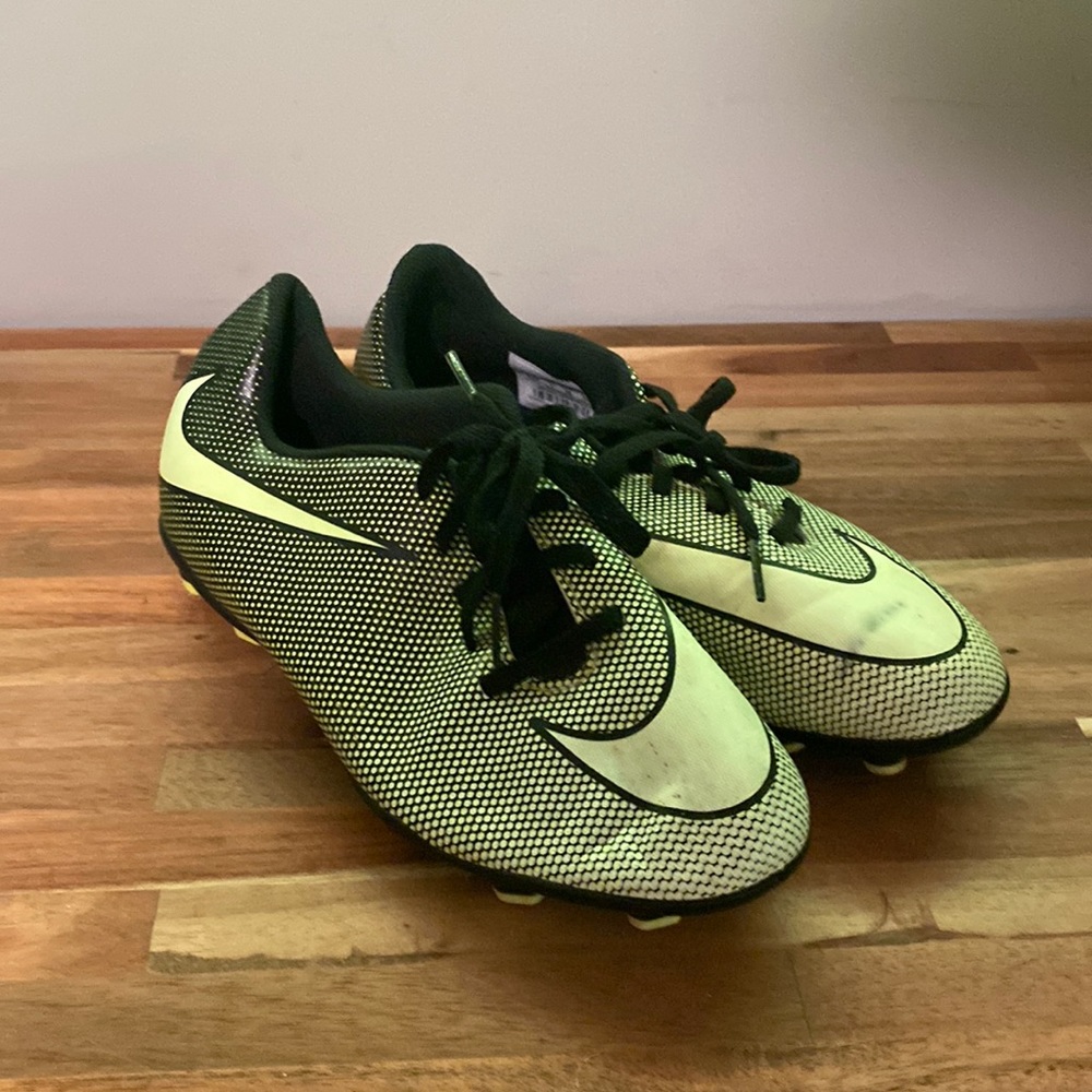 Size 5.5Y Children’s Nike Cleats